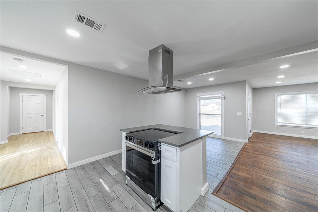 BUCKNER BLVD - Residential