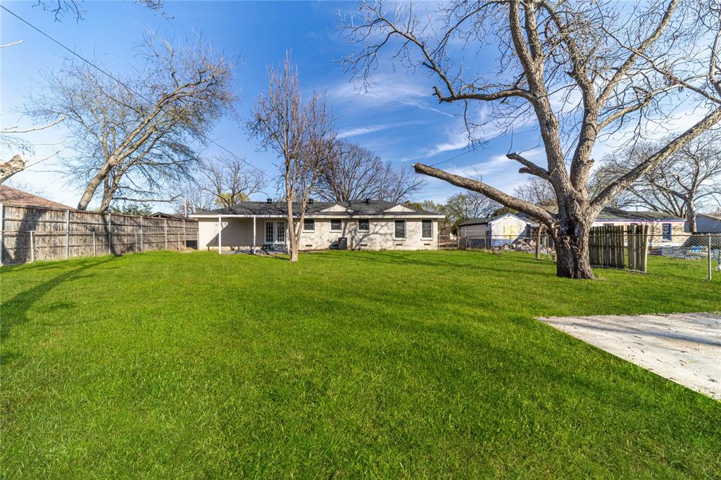 BUCKNER BLVD - Residential