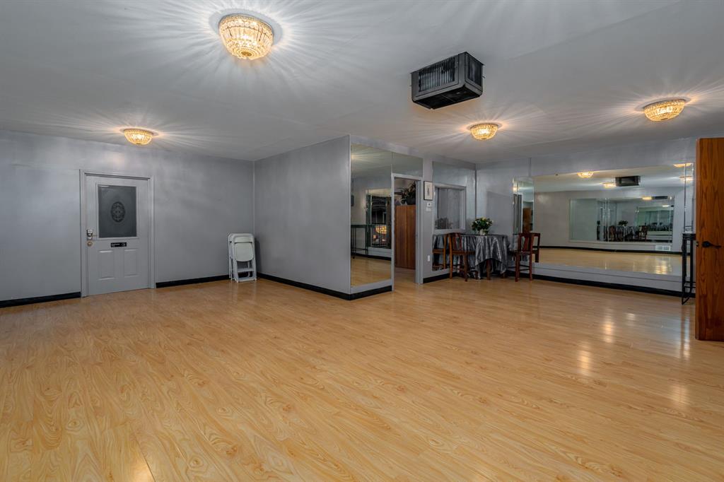 Willowbrook Square Shopping Center - Commercial Sale