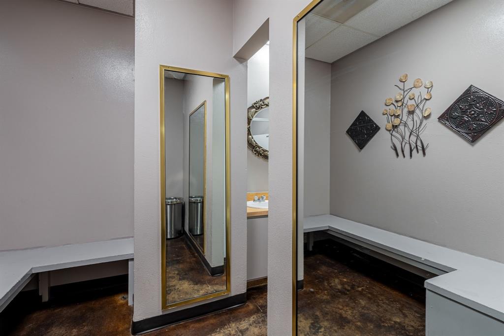 Willowbrook Square Shopping Center - Commercial Sale