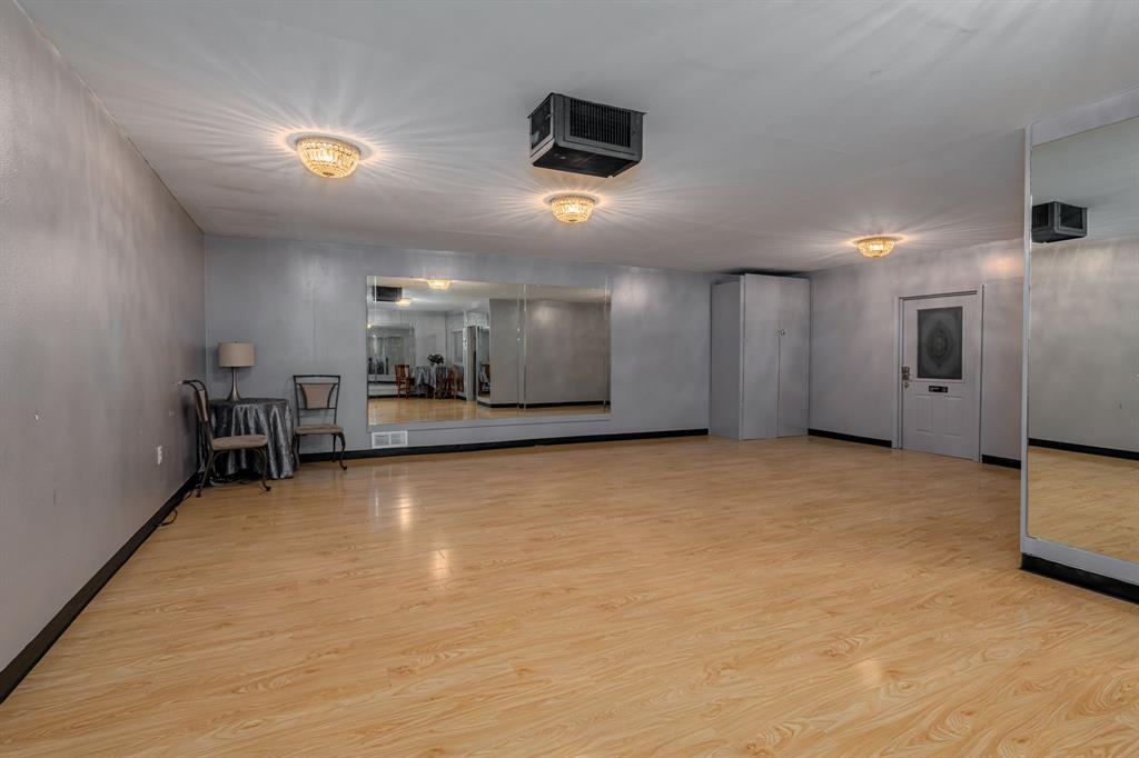 Willowbrook Square Shopping Center - Commercial Sale