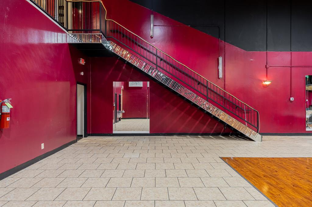 Willowbrook Square Shopping Center - Commercial Sale