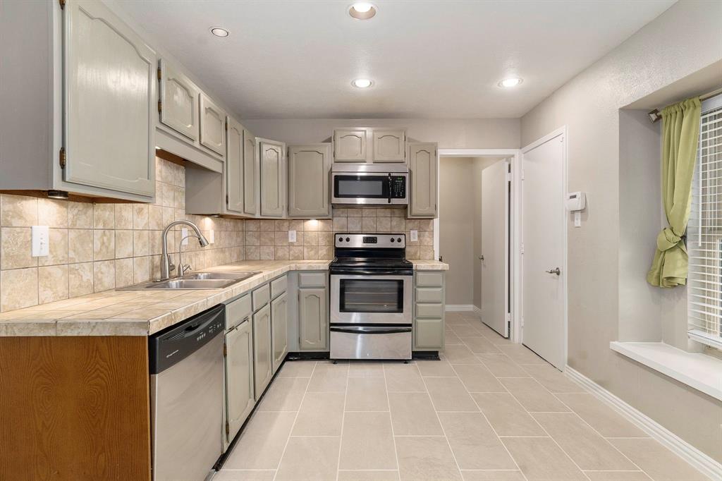 Colony 27 - Residential Lease