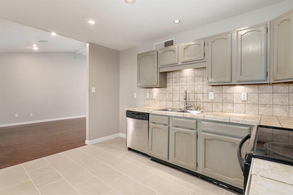 Colony 27 - Residential Lease