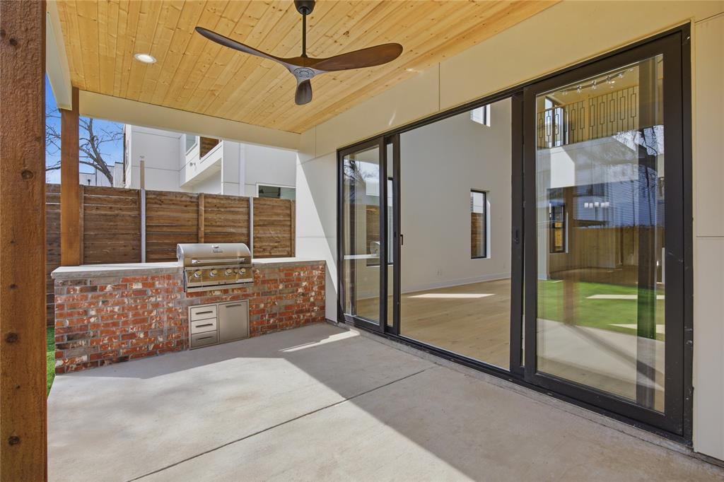 ROSS AVE - Residential