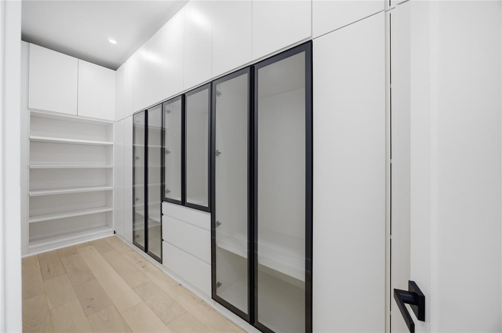 ROSS AVE - Residential