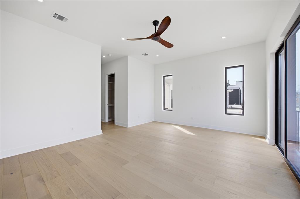 ROSS AVE - Residential