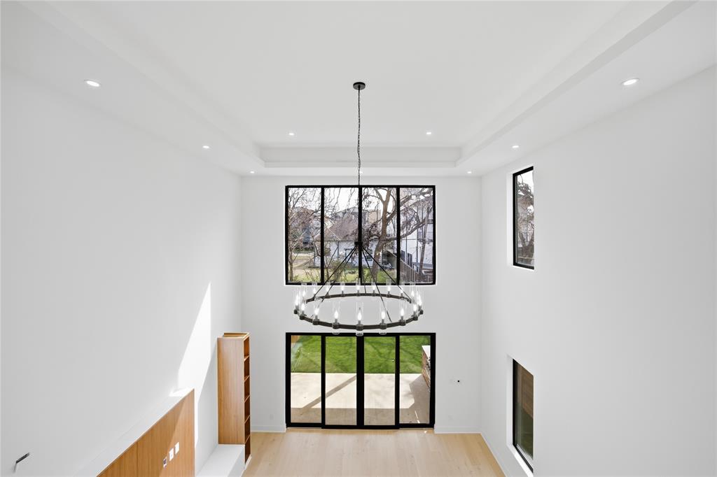 ROSS AVE - Residential