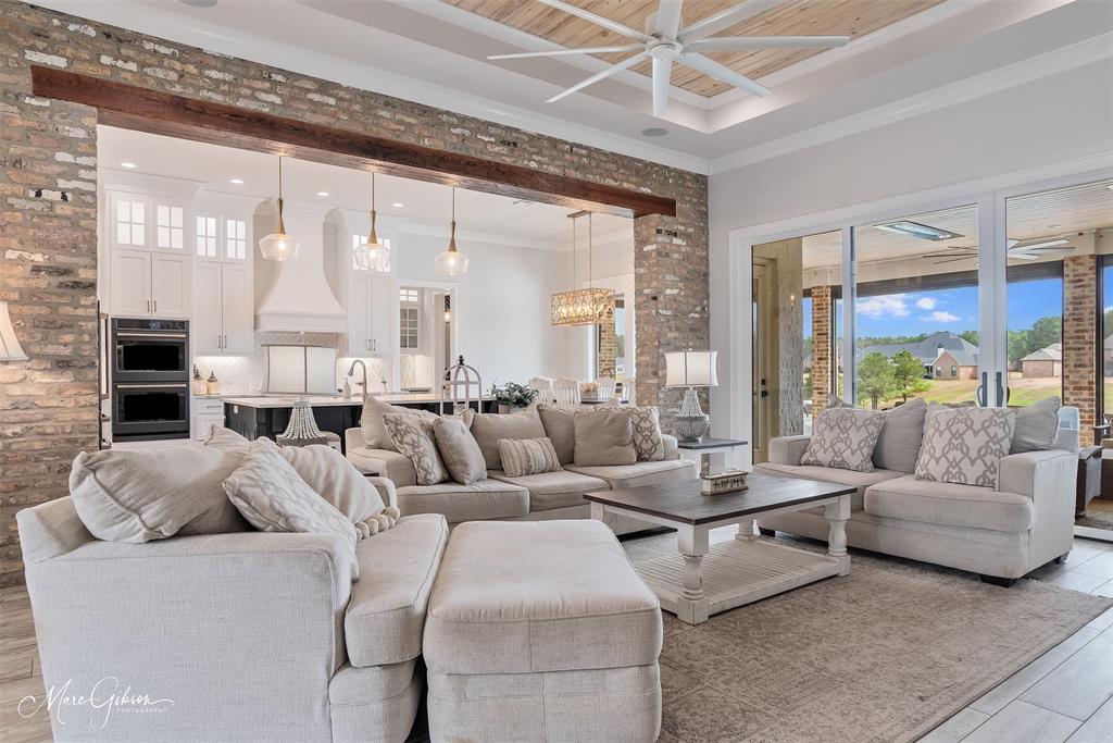 Woodlake Ridge - Residential