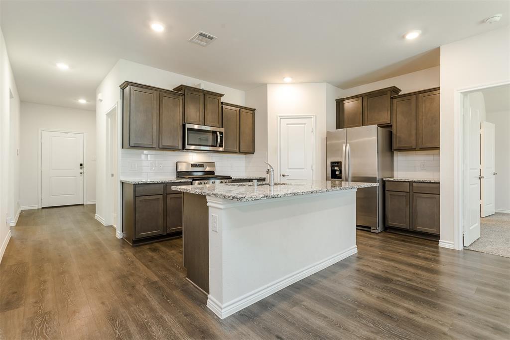 406 Saddle Club Way