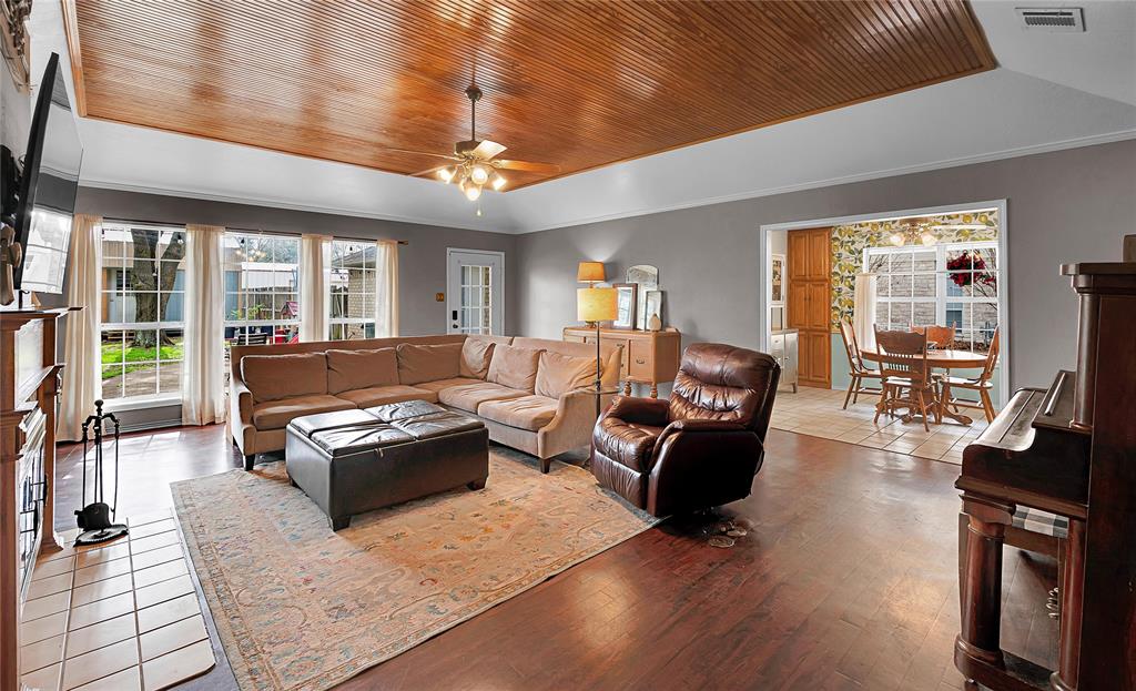 Lebosquet J R - Residential