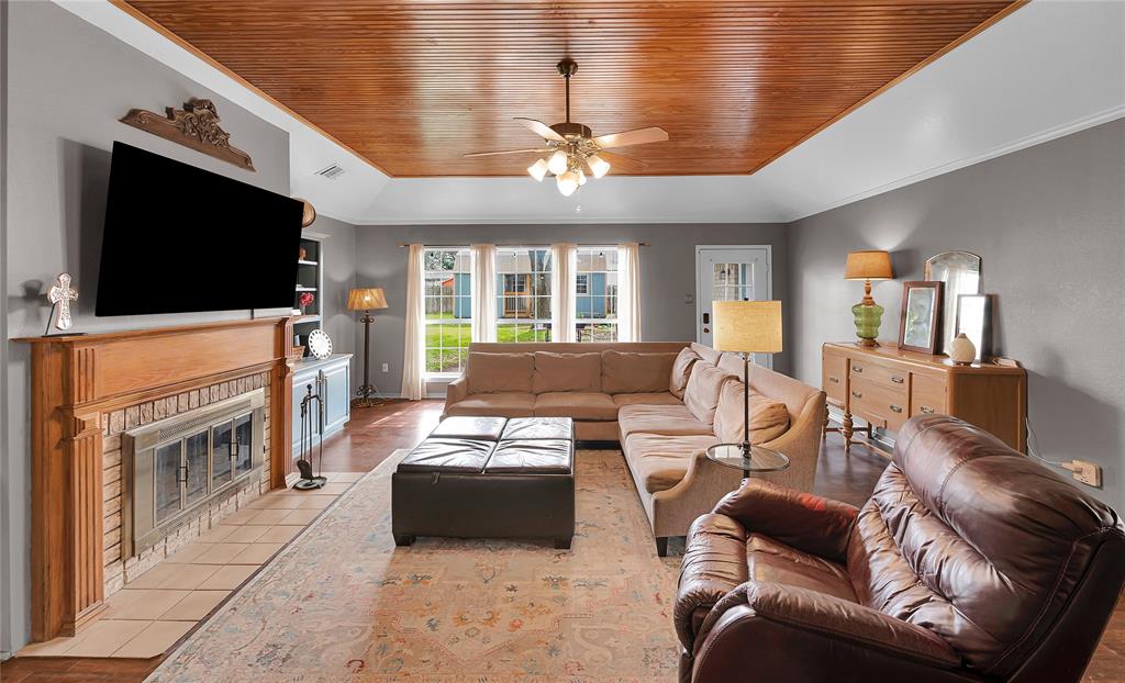 Lebosquet J R - Residential