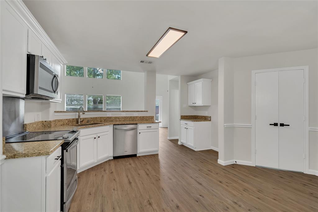 10287 Darkwood Drive