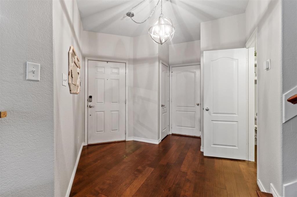 The Cascades At The Legends Ph - Residential