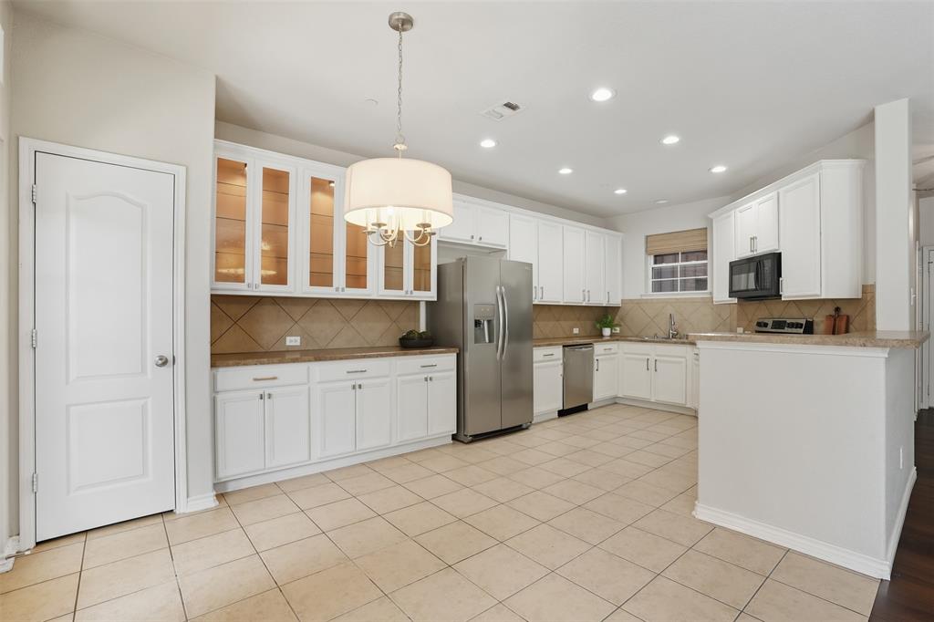 The Cascades At The Legends Ph - Residential