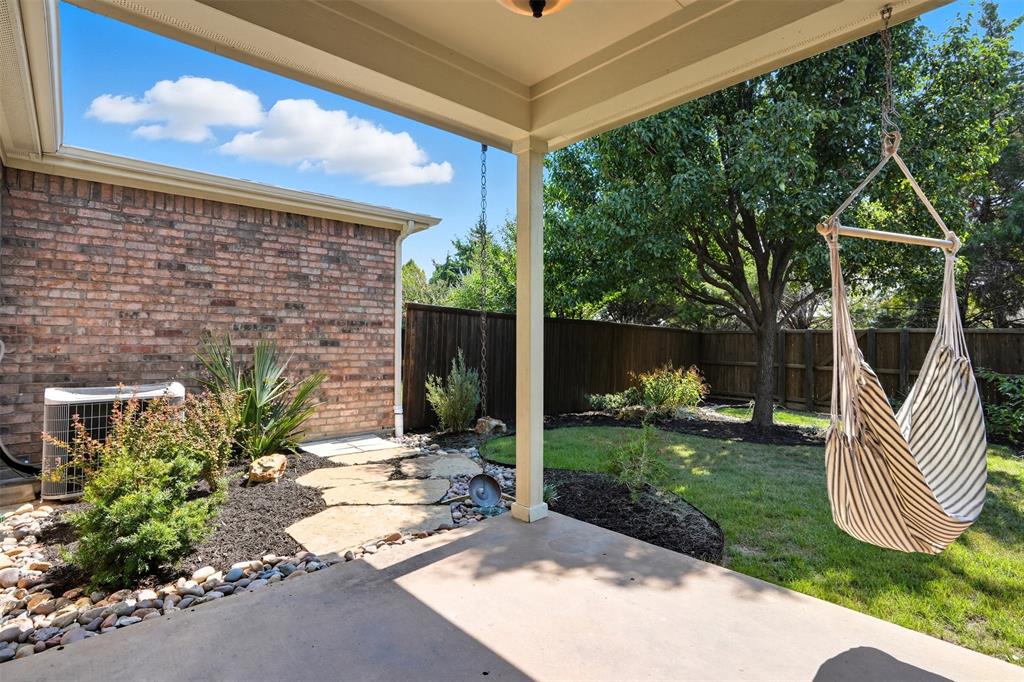 The Cascades At The Legends Ph - Residential