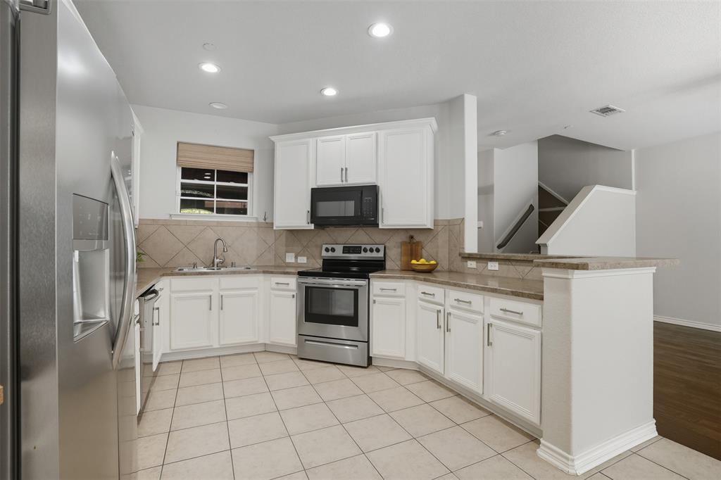 The Cascades At The Legends Ph - Residential