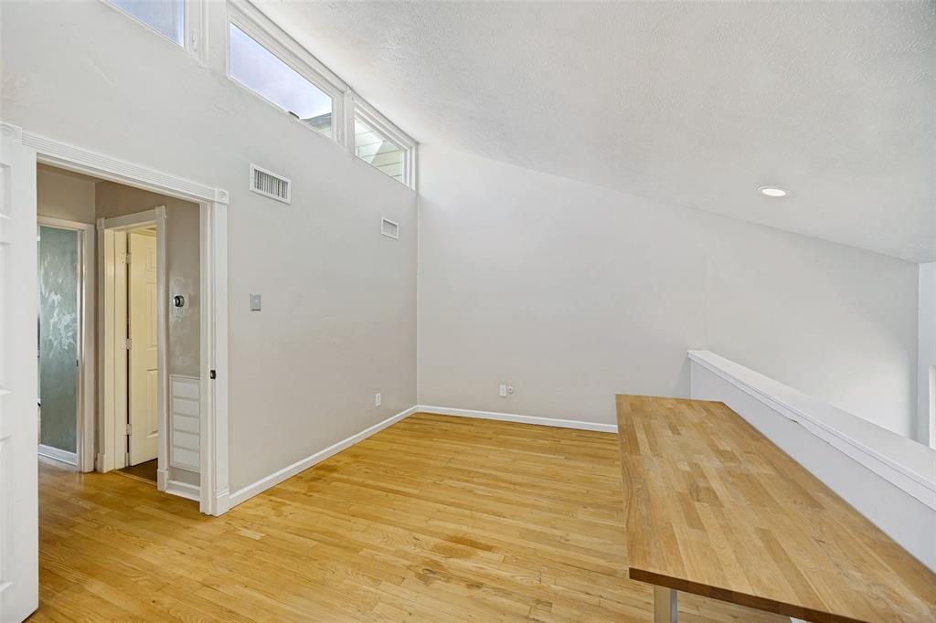 North Slopes Woodridge Condos - Residential