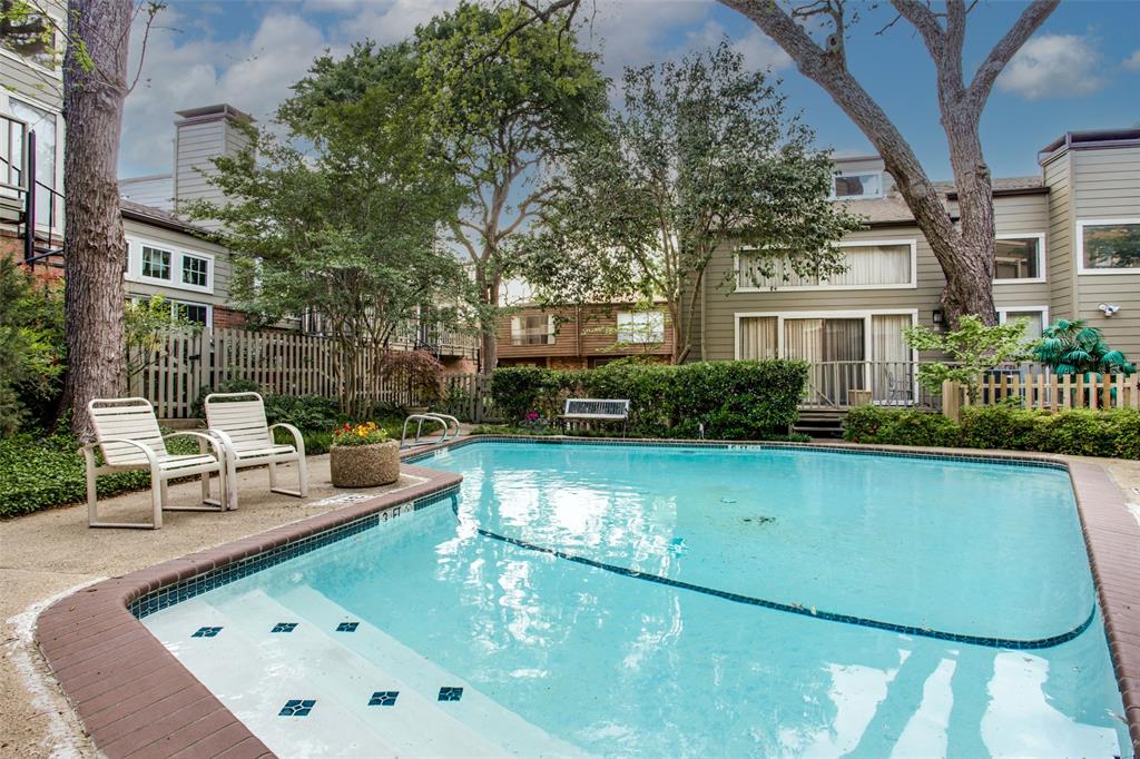 North Slopes Woodridge Condos - Residential