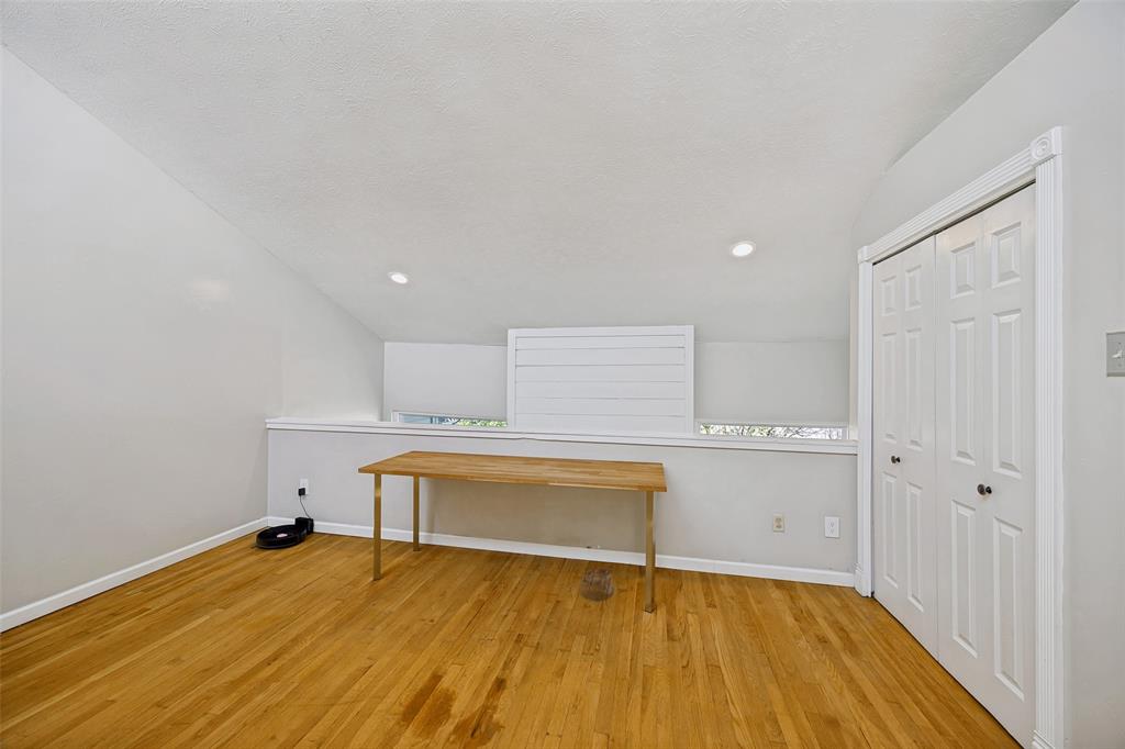 North Slopes Woodridge Condos - Residential