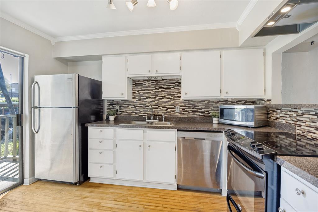 North Slopes Woodridge Condos - Residential