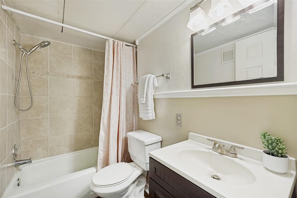 North Slopes Woodridge Condos - Residential