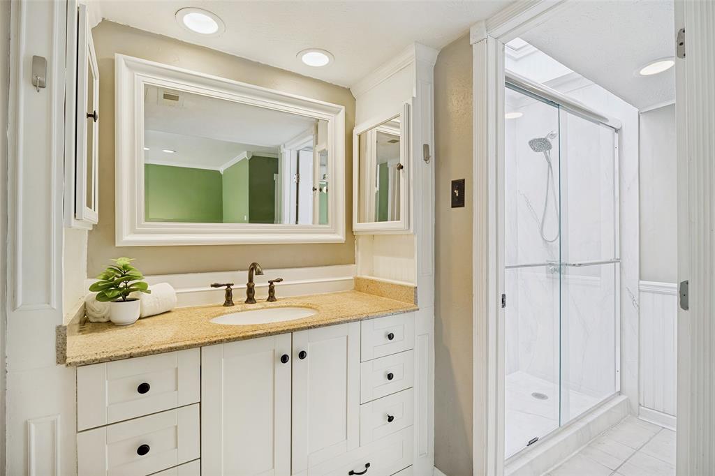 North Slopes Woodridge Condos - Residential