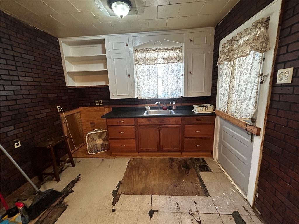 4031 Curtis Lane