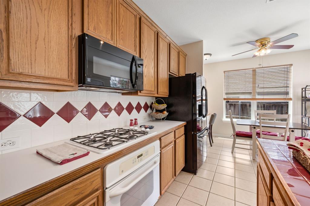 Fort Worth, Texas 76244, United States, 4 Bedrooms Bedrooms, ,2 BathroomsBathrooms,Residential,Active,173840