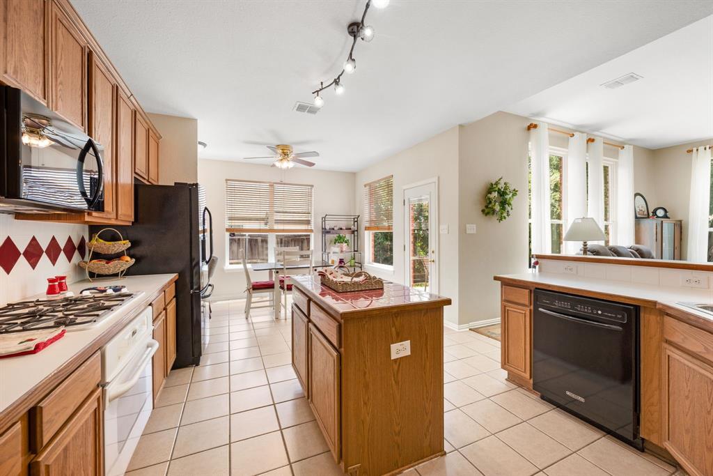 Fort Worth, Texas 76244, United States, 4 Bedrooms Bedrooms, ,2 BathroomsBathrooms,Residential,Active,173840