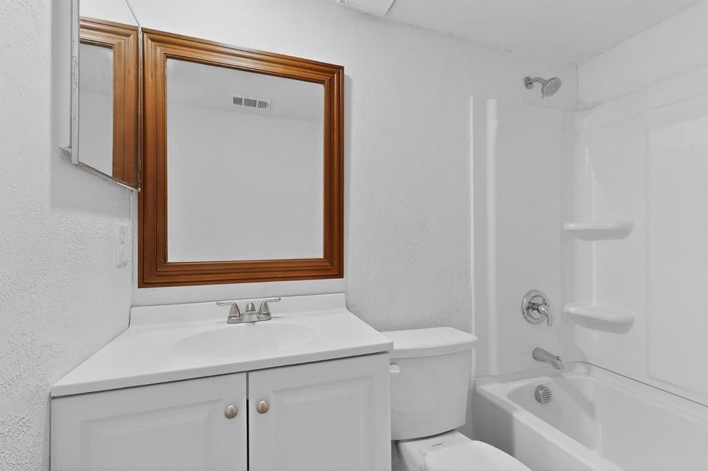 WILLIAMSBURG SQUARE 1ST SECTION - Residential