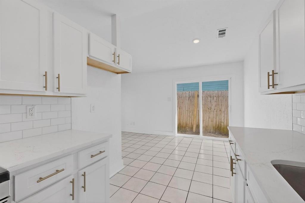 WILLIAMSBURG SQUARE 1ST SECTION - Residential