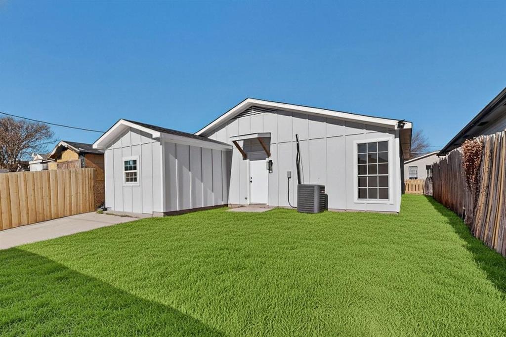 WILLIAMSBURG SQUARE 1ST SECTION - Residential