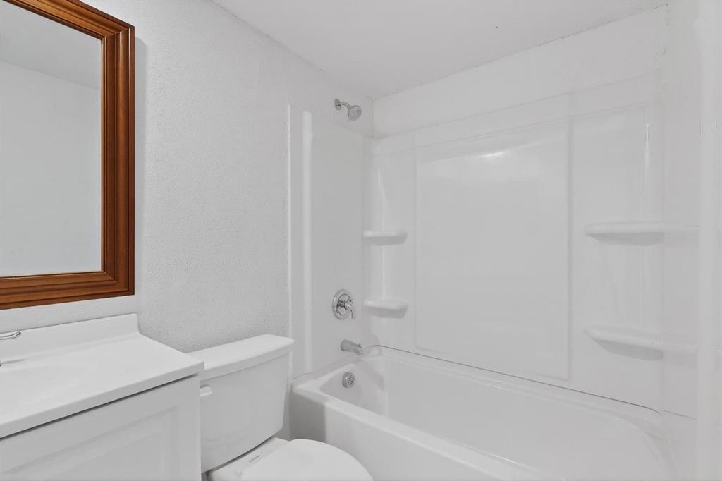 WILLIAMSBURG SQUARE 1ST SECTION - Residential