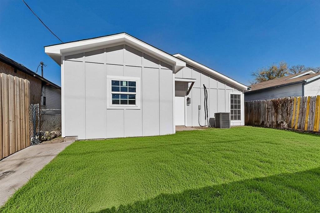 WILLIAMSBURG SQUARE 1ST SECTION - Residential