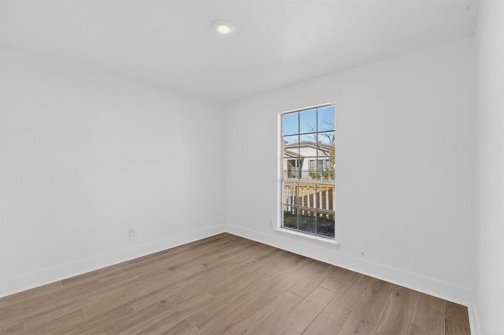 WILLIAMSBURG SQUARE 1ST SECTION - Residential