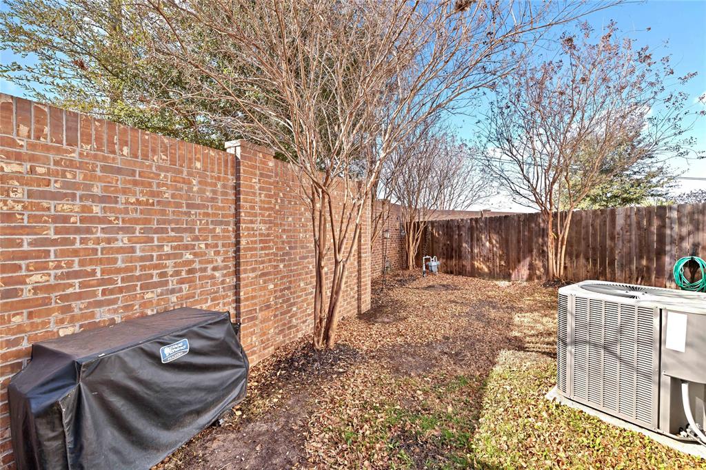 Crossroads Twnhms - Residential