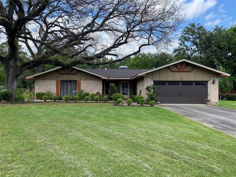 A home in Sulphur Springs