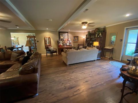 A home in Sulphur Springs