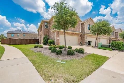 4528 Titus Circle