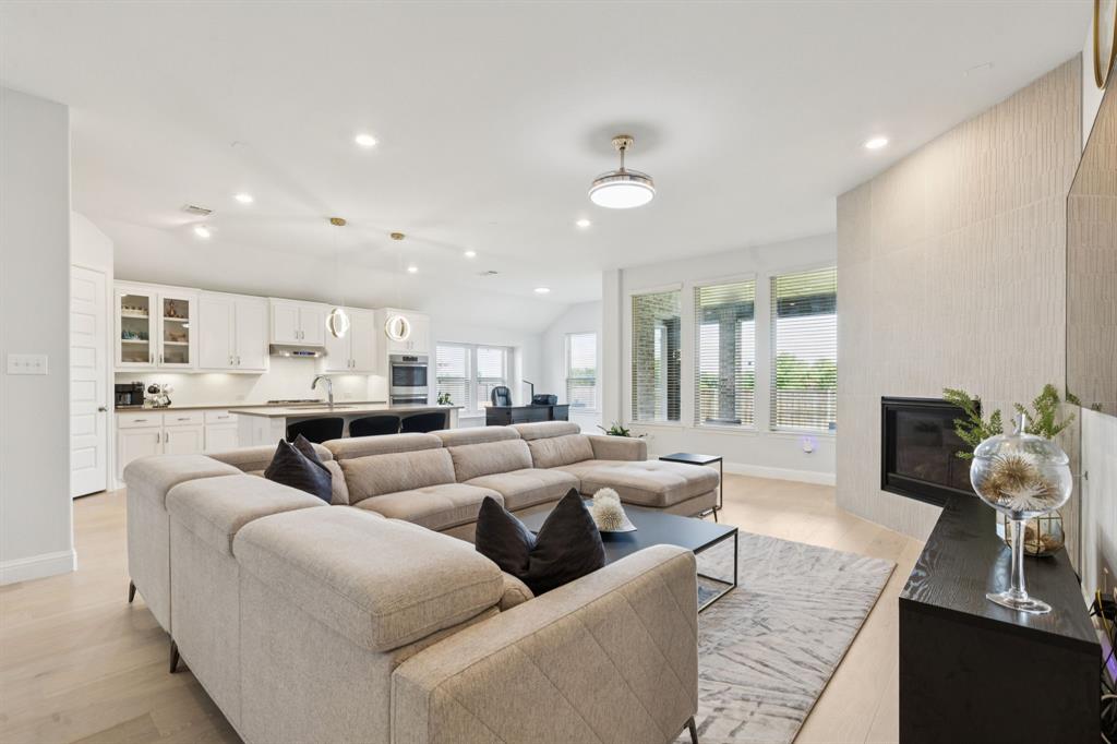 3009 Charles Drive