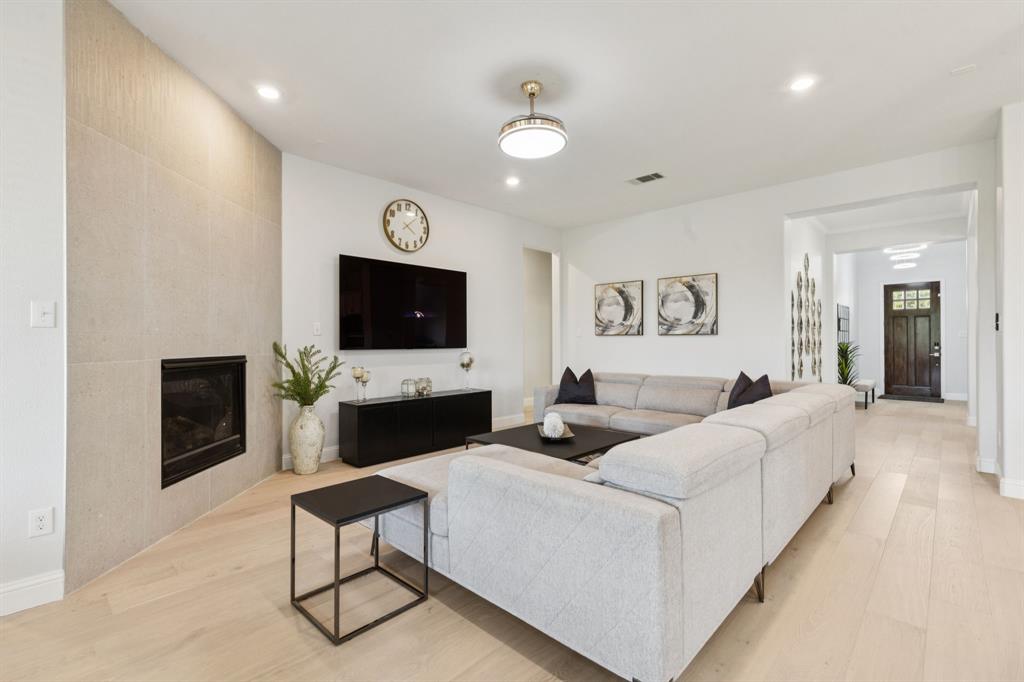 3009 Charles Drive
