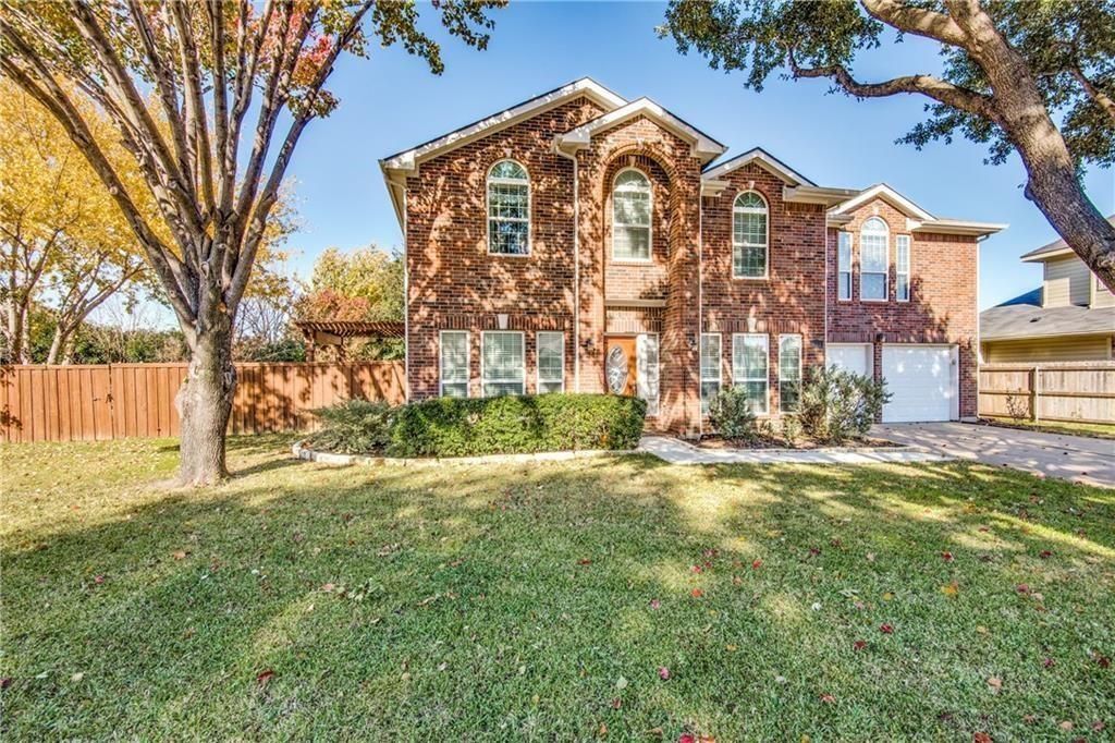 Photo of 604 Aspen Way, Flower Mound, TX 75028 (MLS # 21138801)