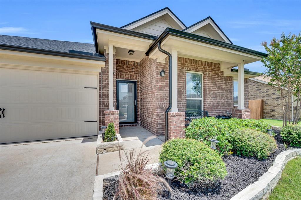 111 Broken Arrow Street