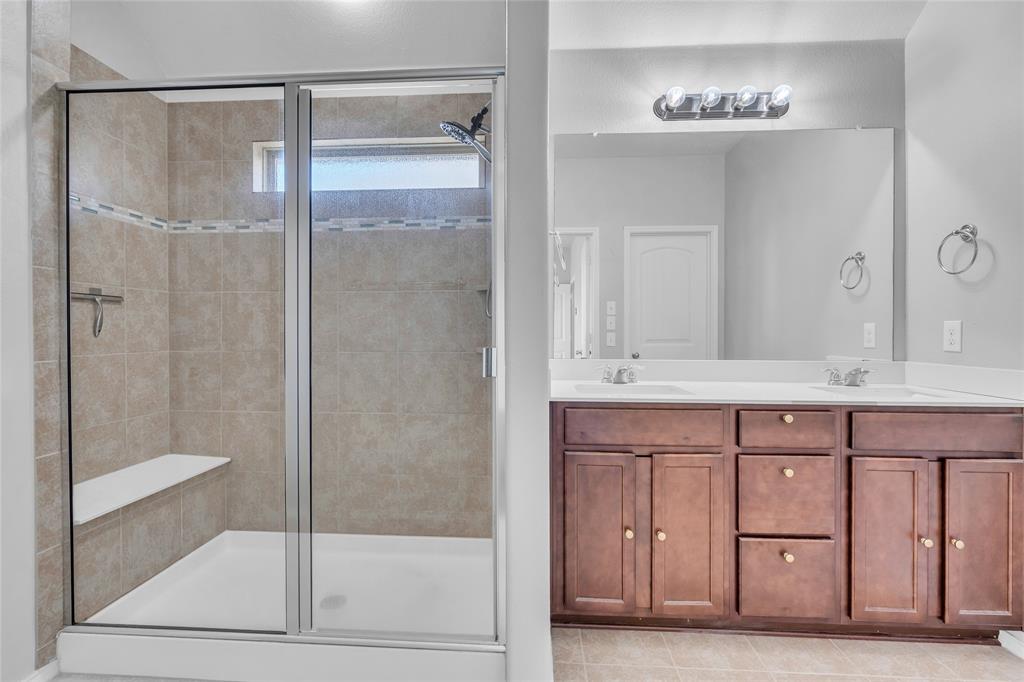 Rolling Mdws East - Residential