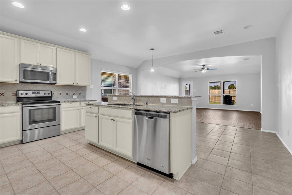 Rolling Mdws East - Residential