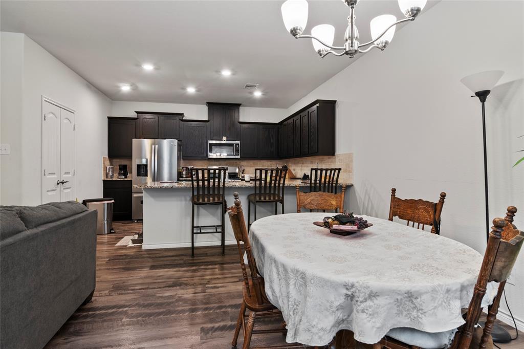 Valencia On The Lake - Residential