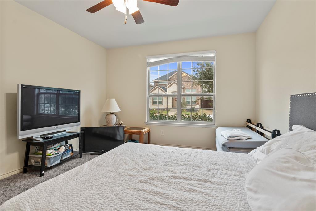 Valencia On The Lake - Residential