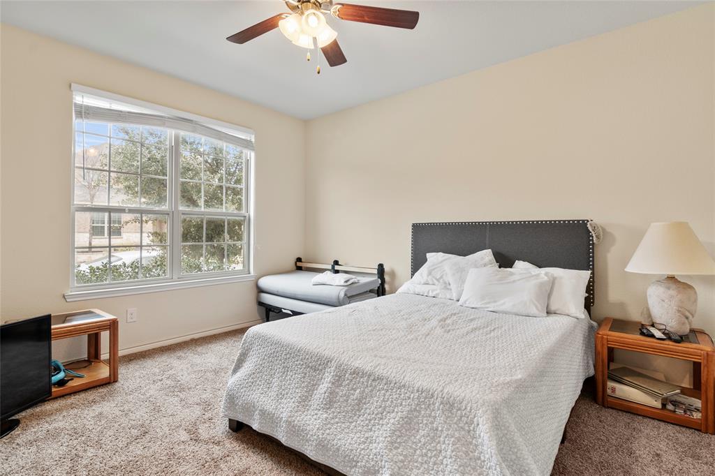 Valencia On The Lake - Residential