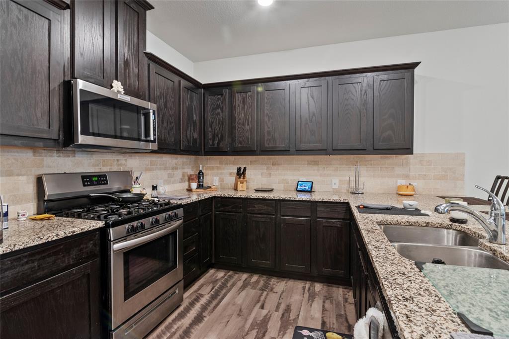 Valencia On The Lake - Residential